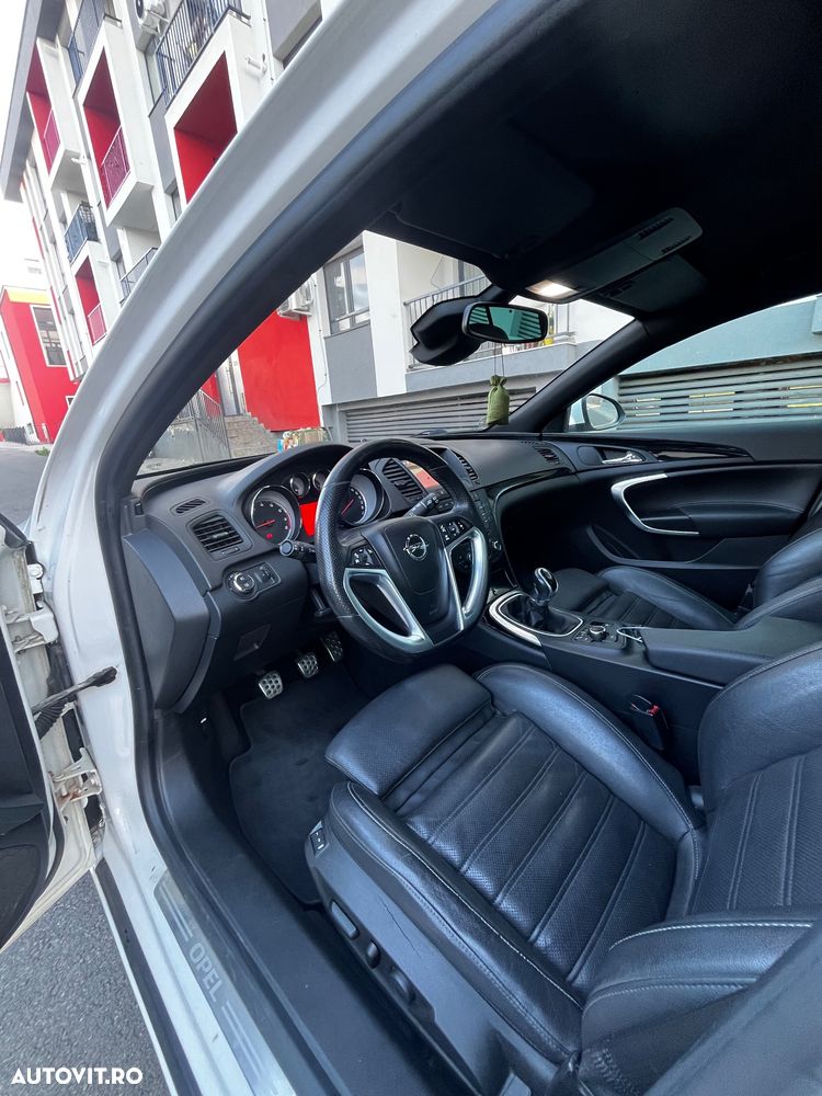 Opel Insignia - 8