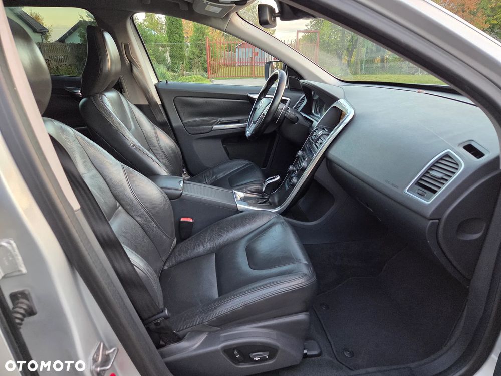 Volvo XC 60 T6 AWD Summum - 12