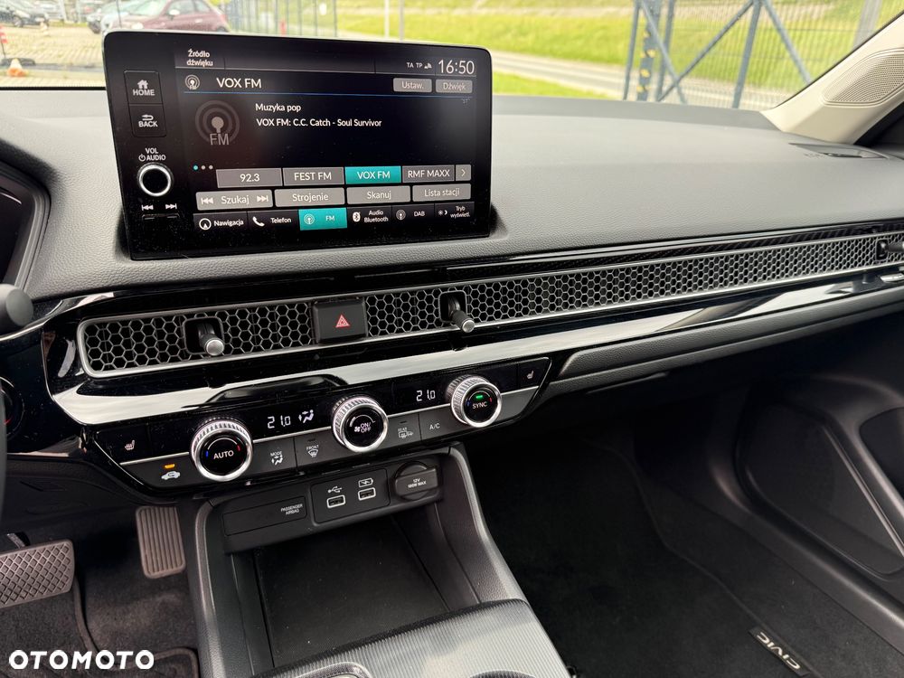 Honda Civic 2.0 i-MMD Elegance CVT - 31