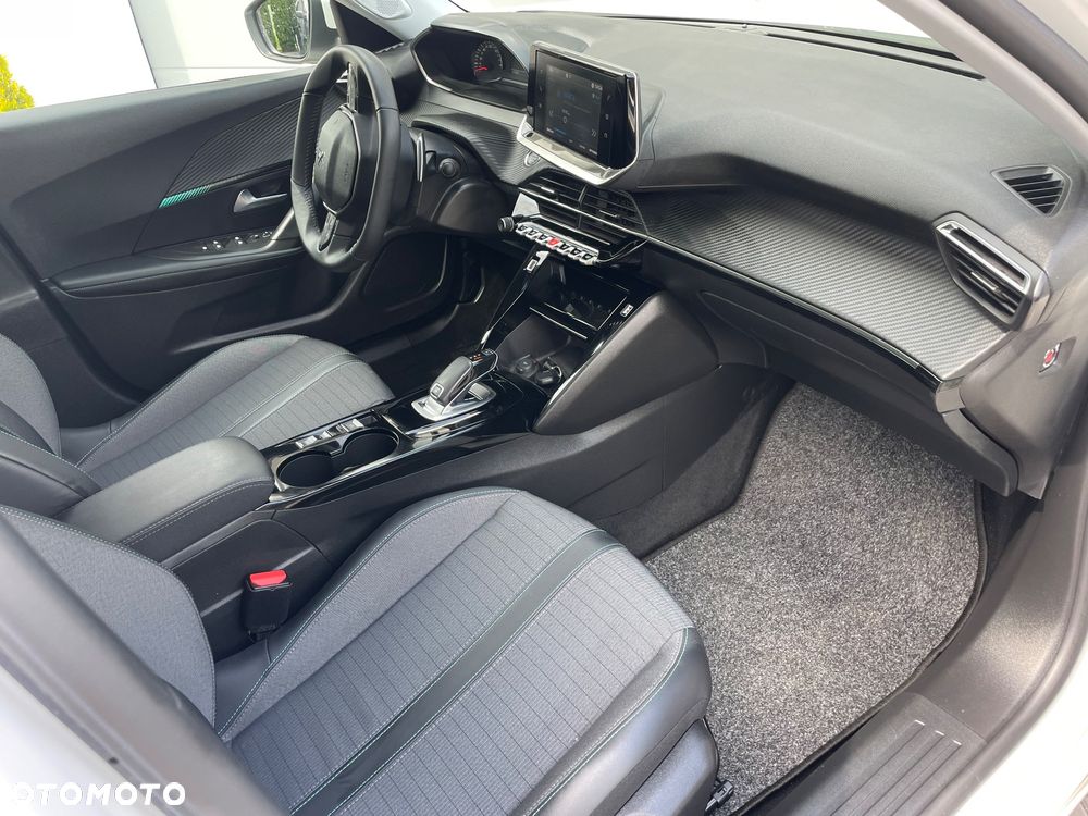 Peugeot 2008 PureTech 130 EAT8 Allure - 7