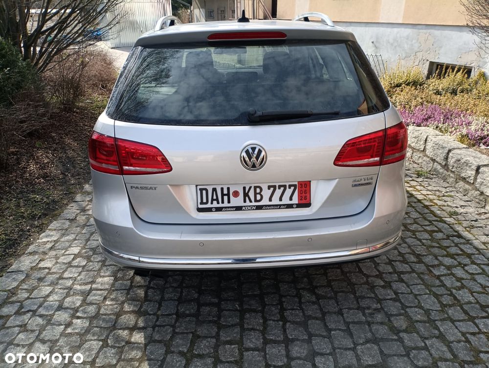 Volkswagen Passat Variant 2.0 Blue TDI DPF Comfortline - 13