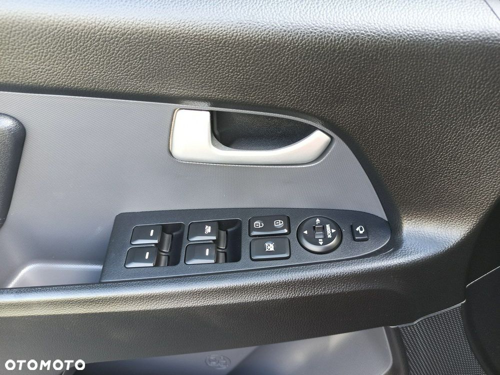 Kia Sportage - 16
