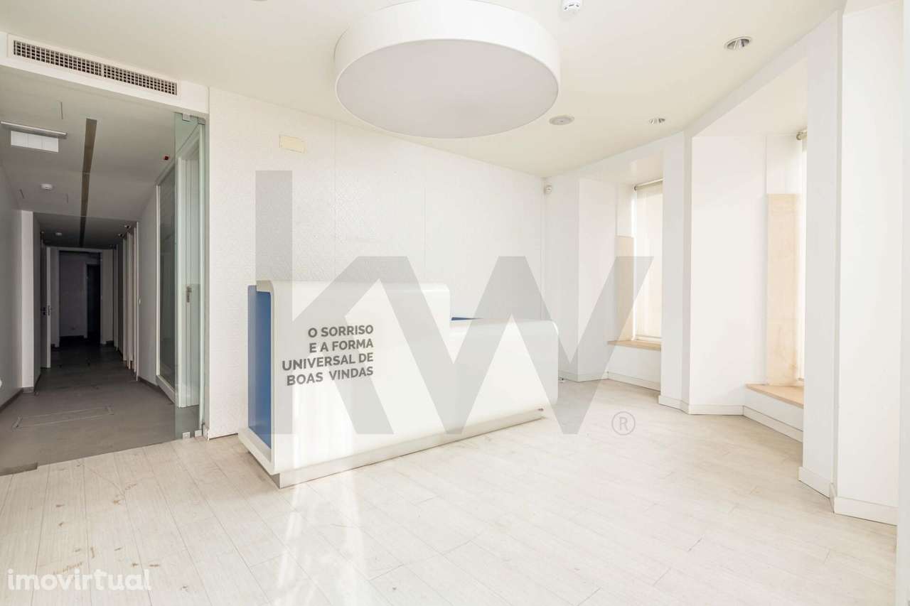 Loja para Investimento – Campo Pequeno, Lisboa - Grande imagem: 2/17