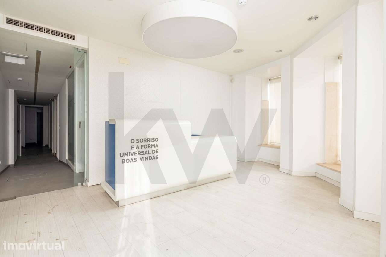 Loja para Investimento – Campo Pequeno, Lisboa - Grande imagem: 2/17