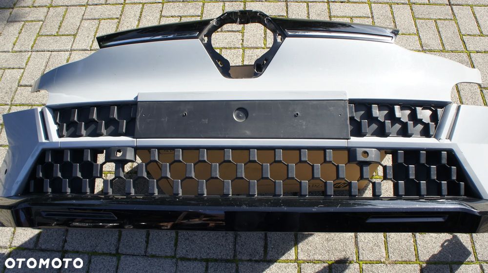 PRZEDNI ZDERZAK RENAULT MEGANE E-TECH - 4