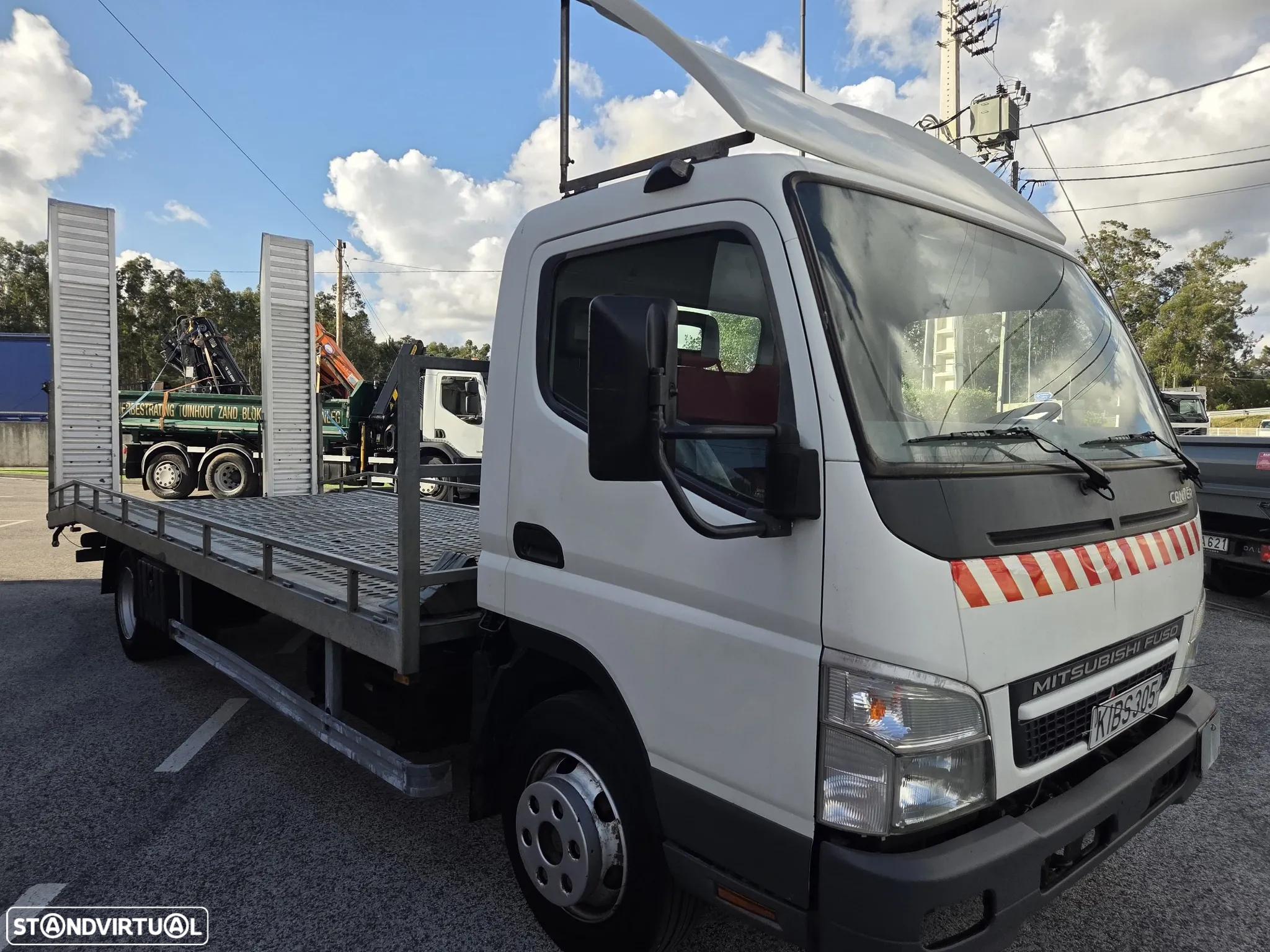 Mitsubishi Canter 7C15 7500kgs estrado porta carros e maquinas - 5