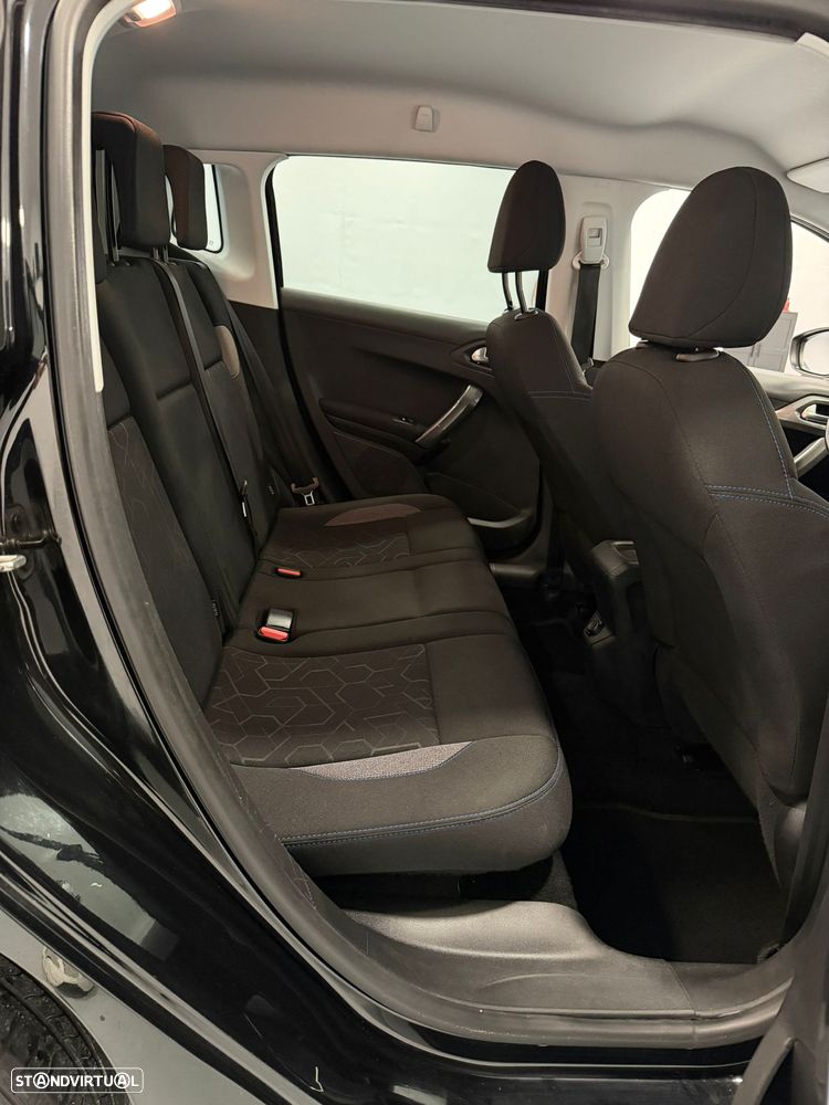 Peugeot 2008 1.2 PureTech Style - 16