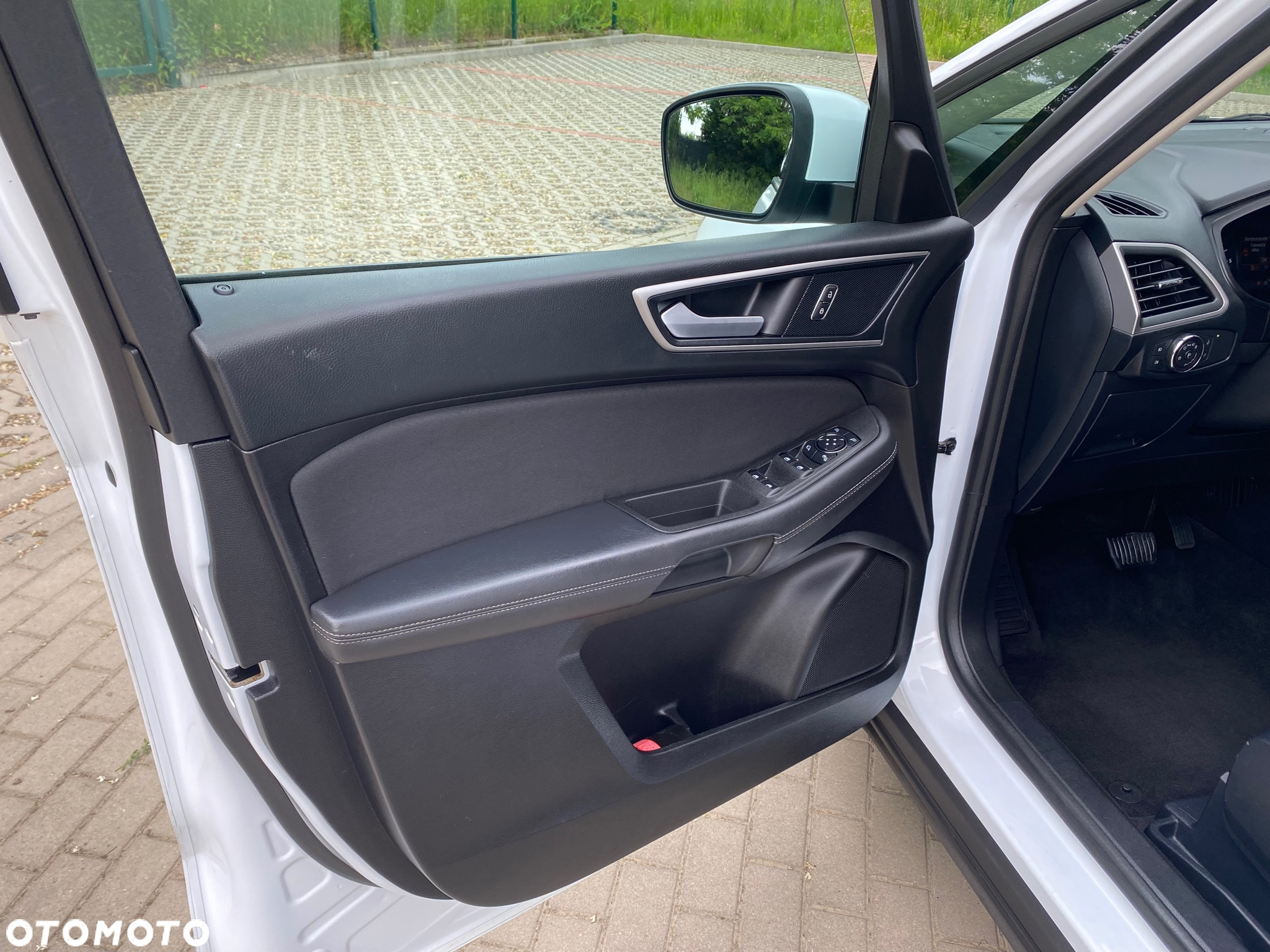 Ford S-Max 2.0 TDCi Titanium PowerShift - 37