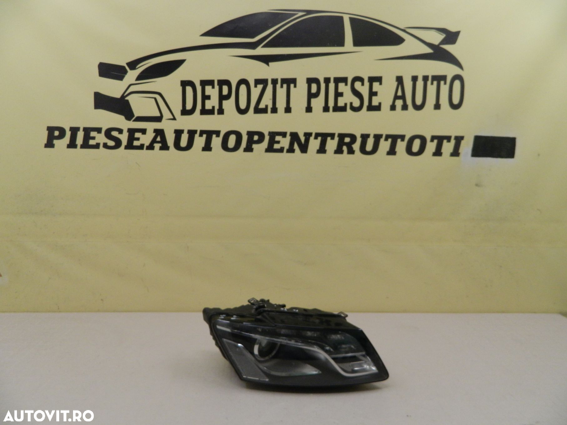 Far dreapta Audi Q5 8R Xenon LED, 2008, 2009, 2010, 2011, 2012, cod origine 8R0941004D. - 2