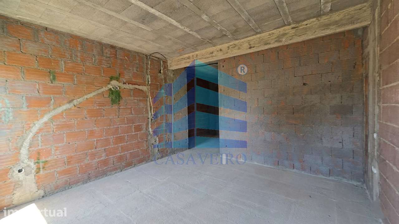 Moradia T3+1 Isolada com Piscina em Santa Joana - Grande imagem: 5/23