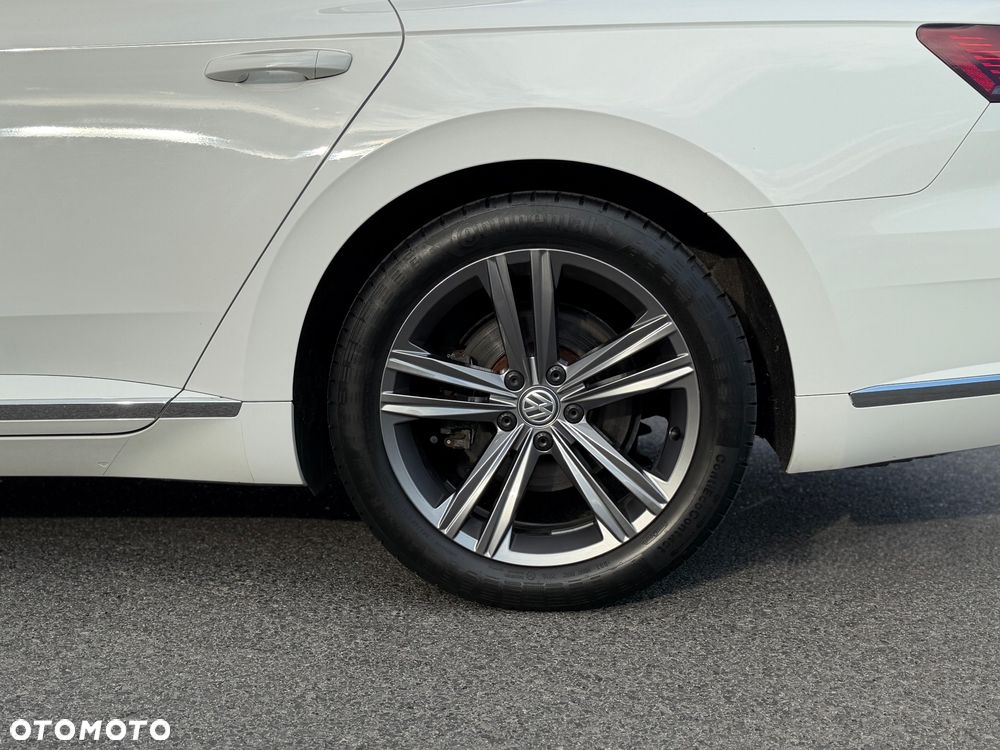 Volkswagen Arteon 2.0 TSI DSG R-Line - 24