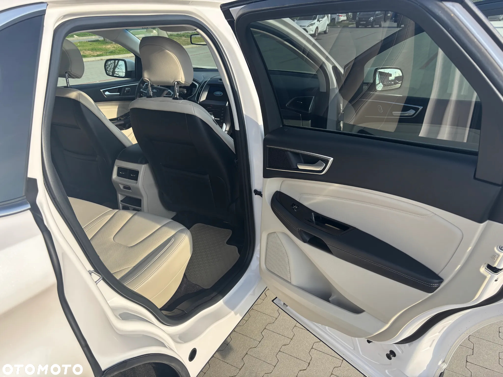 Ford Edge - 19