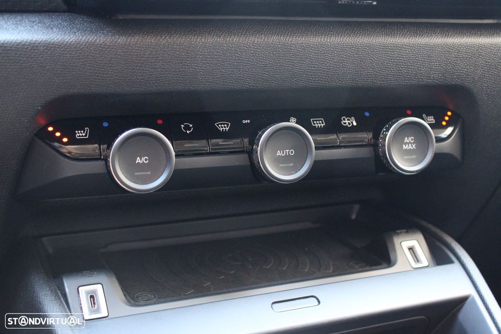 Citroën C4 X PureTech 130 Stop&Start EAT8 SHINE - 27