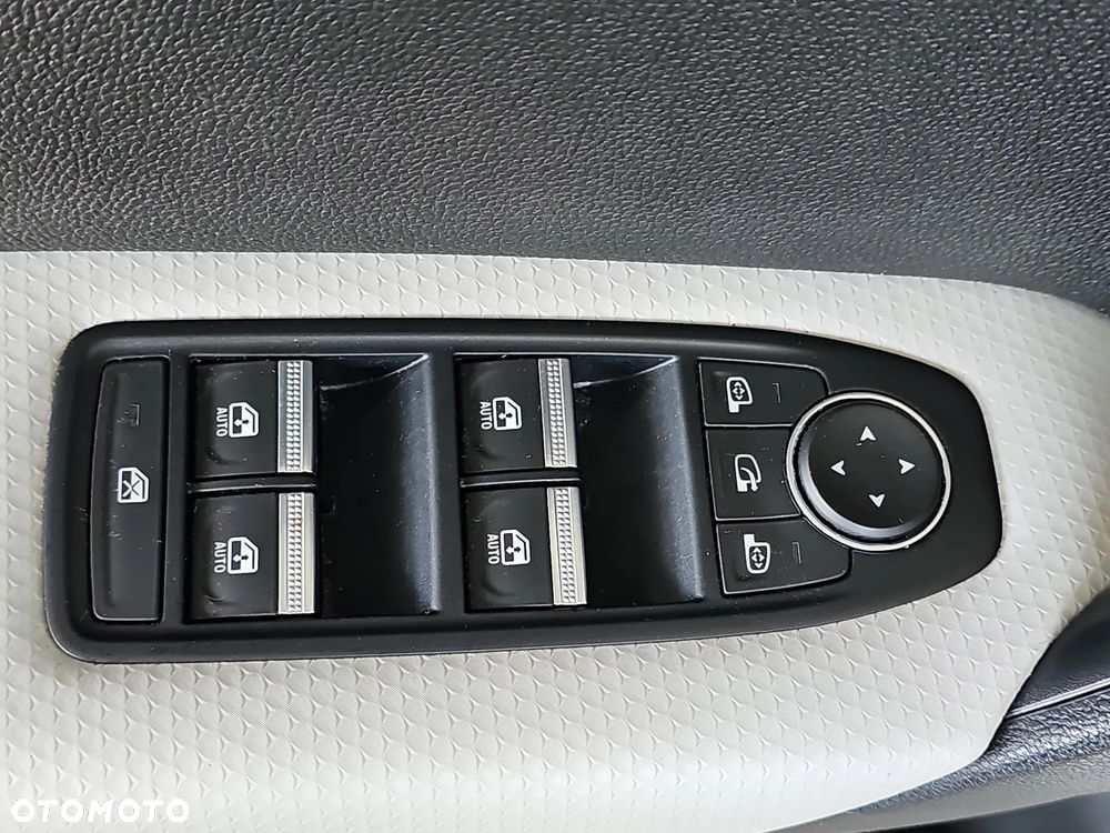 Renault Captur 1.3 TCe Intens EDC - 21