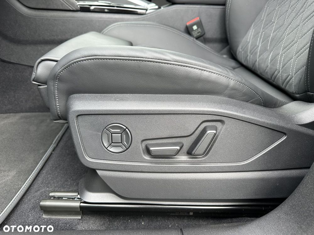 Audi Q5 Sportback - 15