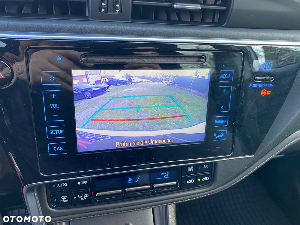 Toyota Auris 1.6 Valvematic Executive - 32