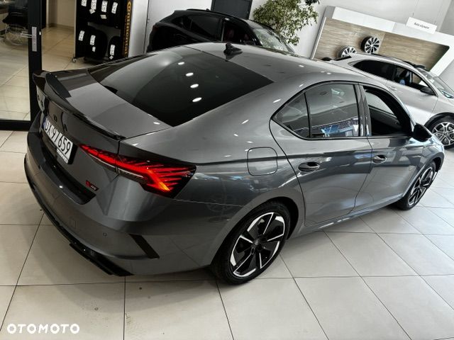 Skoda Octavia 2.0 TSI RS DSG - 8