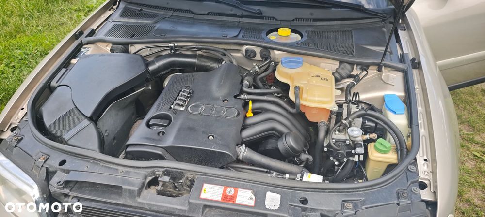 Audi A4 Limousine - 5
