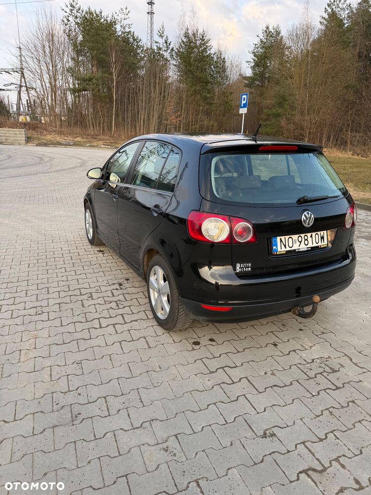 Volkswagen Golf 1.6 FSI Trendline - 4