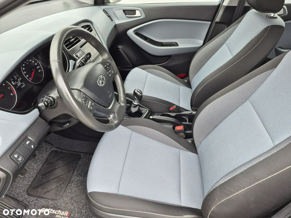 Hyundai i20 - 20