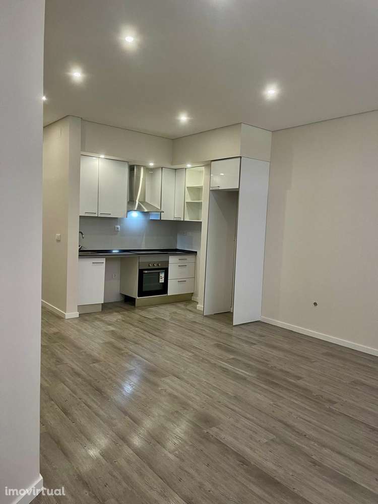 Apartamento T2 93m2 pronto habitar - Grande imagem: 4/34