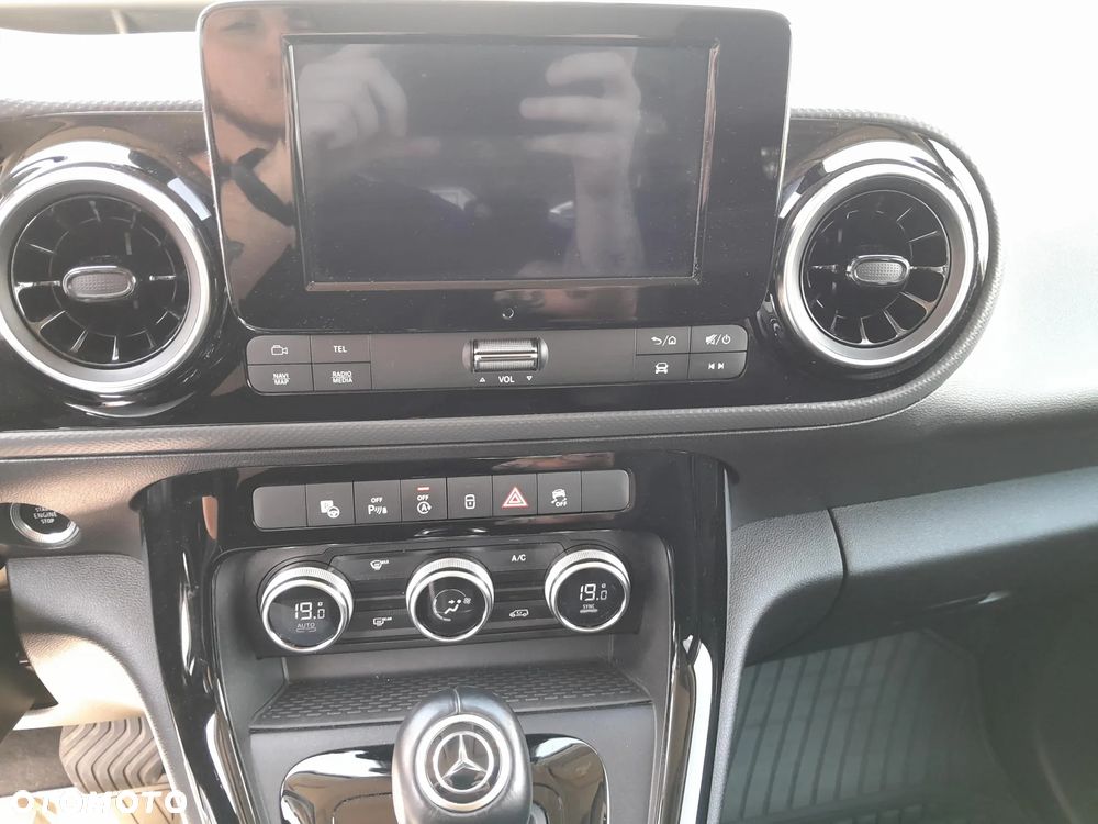 Mercedes-Benz Klasa T 180 d - 11