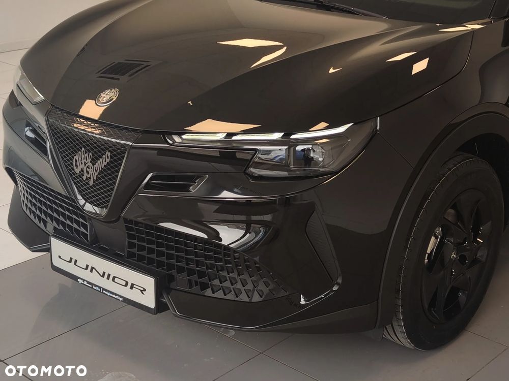 Alfa Romeo Junior 1.2 mHEV Ibrida eDCT - 2