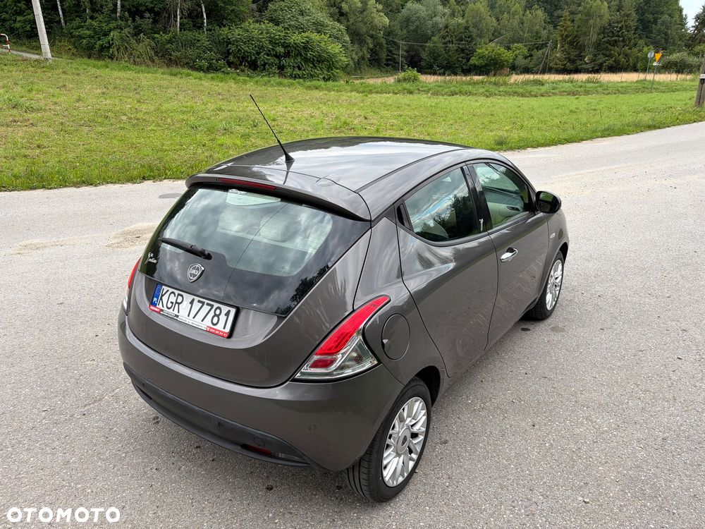 Lancia Ypsilon 1.2 8V Elefantino S&S - 17