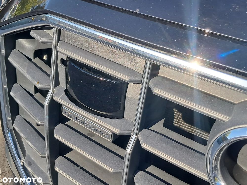 Audi Q8 55 TFSI quattro tiptronic - 6