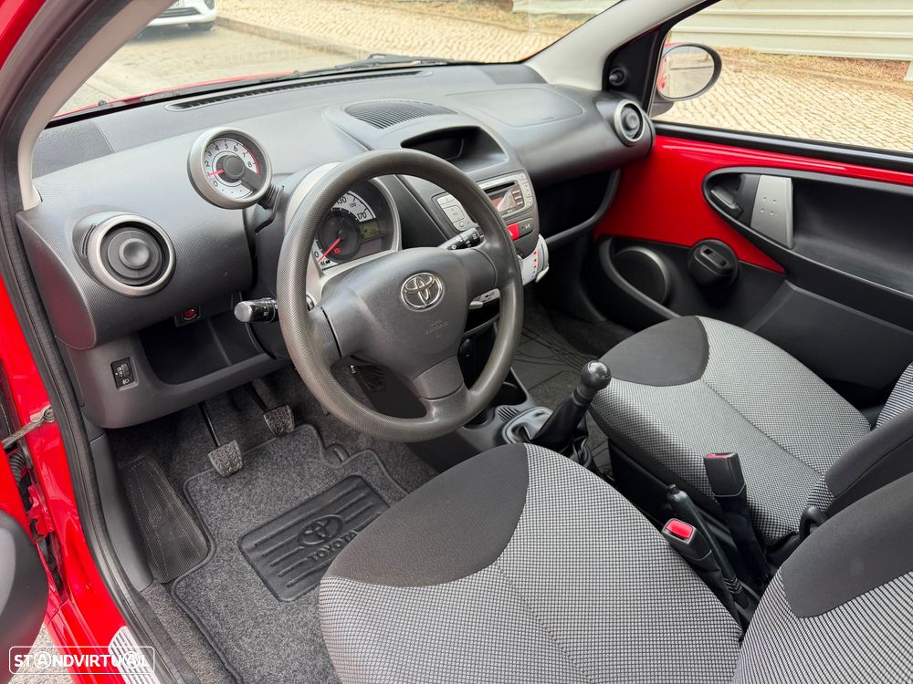 Toyota Aygo 1.0 + AC - 12