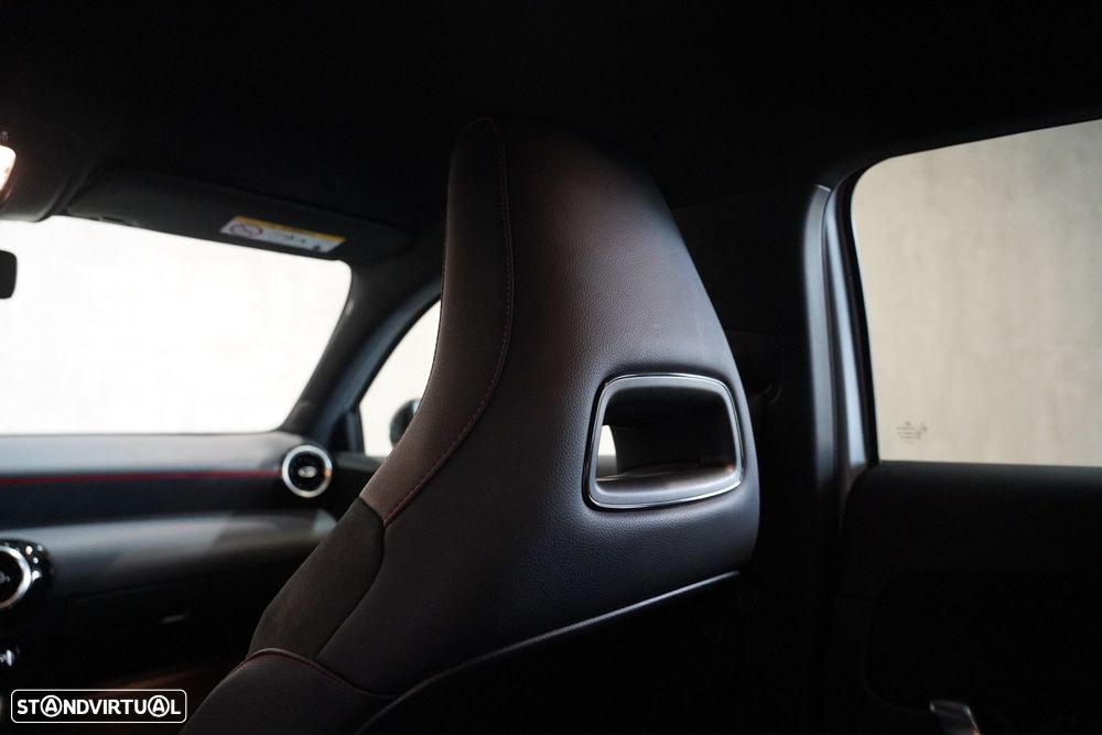 Mercedes-Benz A 180 d AMG Line - 34