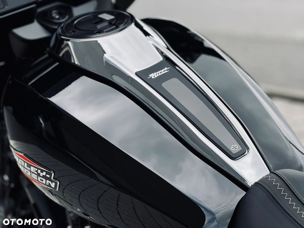 Harley-Davidson Touring Street Glide - 14
