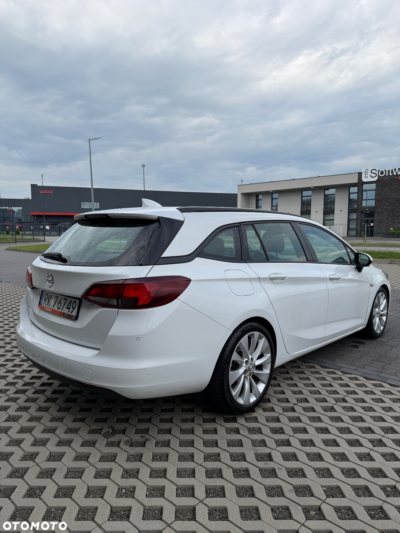 Opel Astra 1.6 D (CDTI) Sports Tourer Business - 3