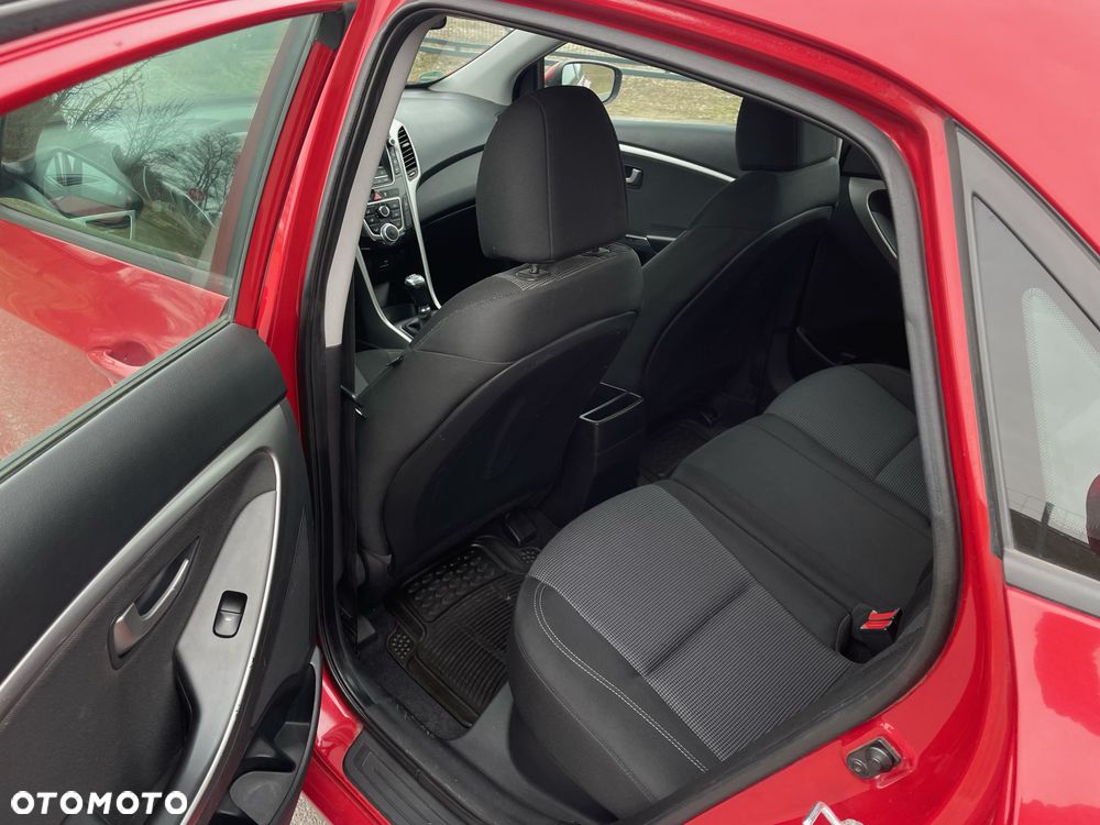 Hyundai i30 1.6 CRDi BlueDrive Classic - 12