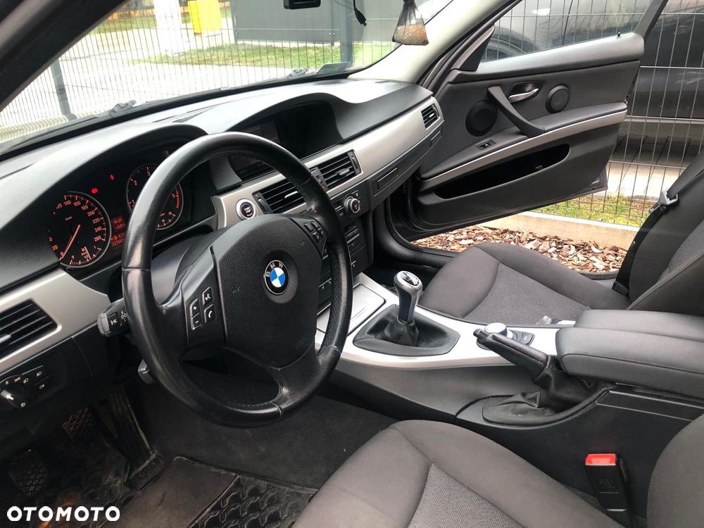 BMW Seria 3 320d DPF - 9