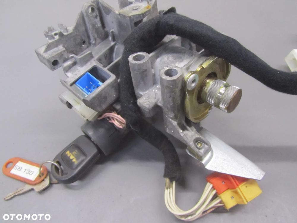 Stacyjka-Kluczyk  MAN TGA - 2