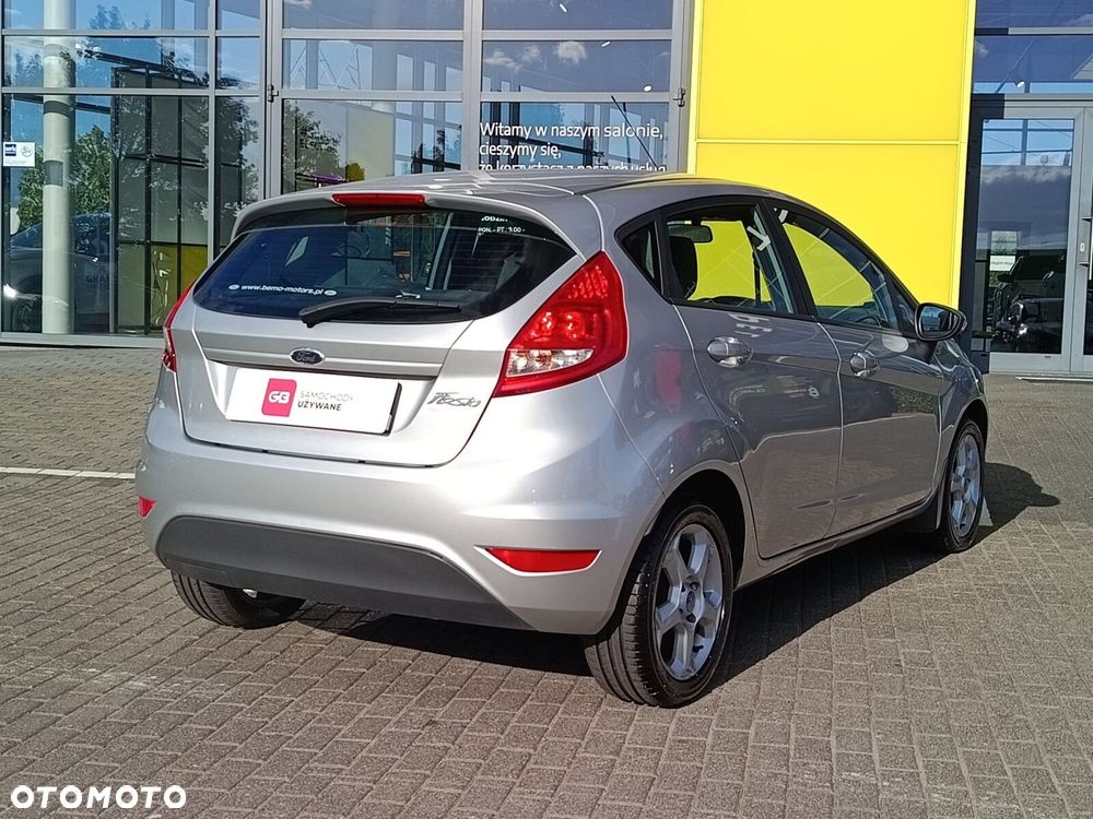 Ford Fiesta 1.25 Ambiente EU5 - 6
