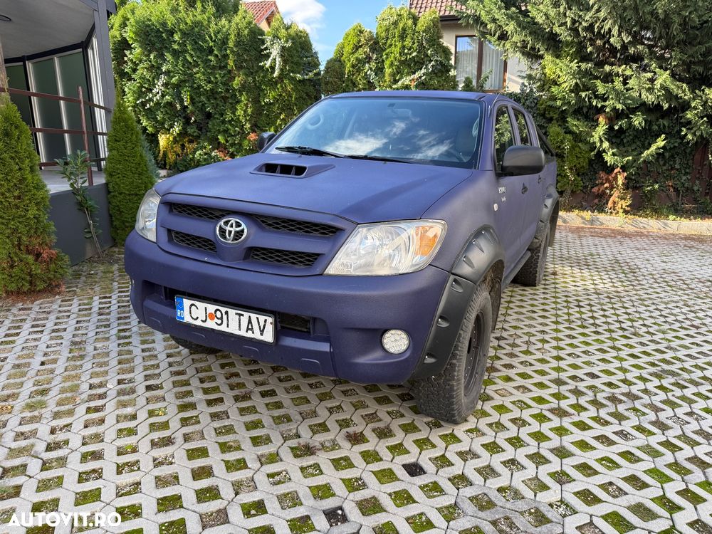 Toyota Hilux 4x4 Double Cab - 3