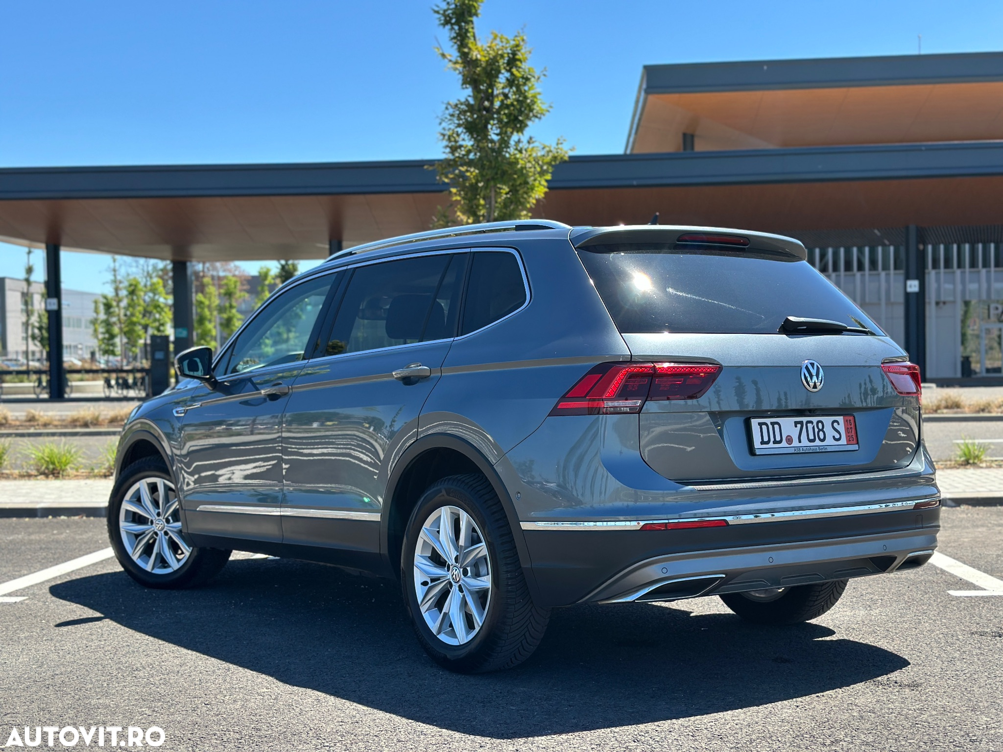 Volkswagen Tiguan Allspace 2.0 TDI SCR 4Motion DSG Highline - 4