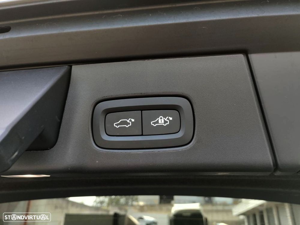 Volvo V90 2.0 T6 PHEV Plus Dark AWD - 7