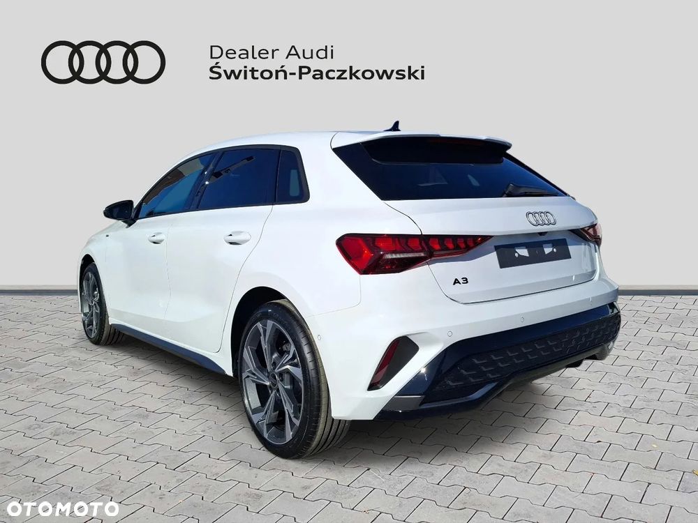 Audi A3 Sportback - 4