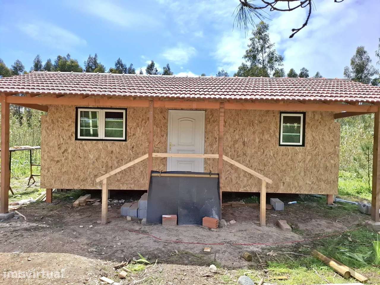 Terreno de 4.000 m² com Bangalô e Anexo – A 900m da Praia - Grande imagem: 3/12