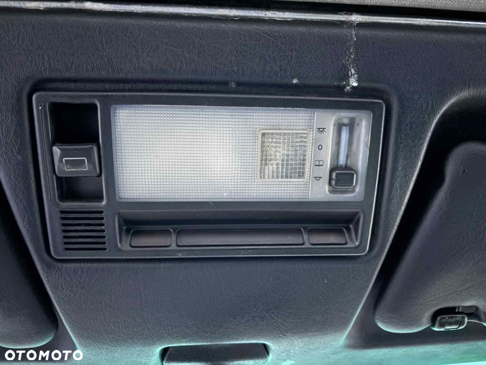 lampka kabiny mercedes w190 - 1