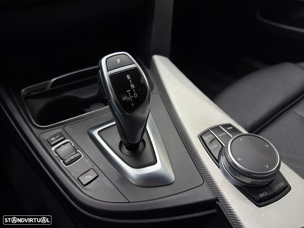 BMW 420 Gran Coupé d xDrive Pack Desportivo M Auto - 29