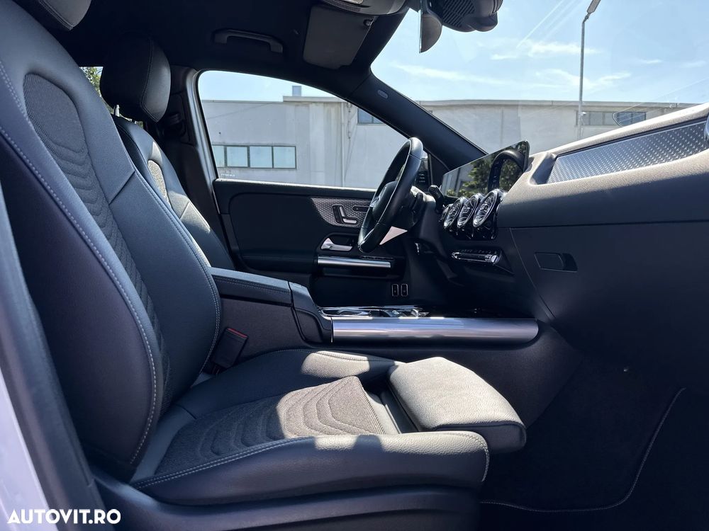 Mercedes-Benz GLA 250 e - 12