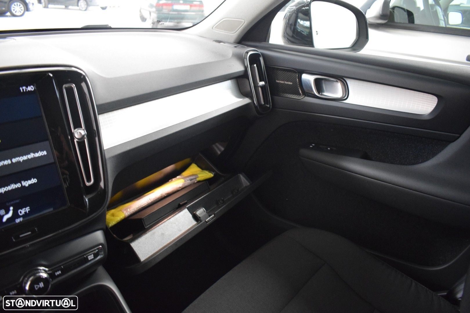 Volvo XC 40 2.0 D3 Momentum - 26