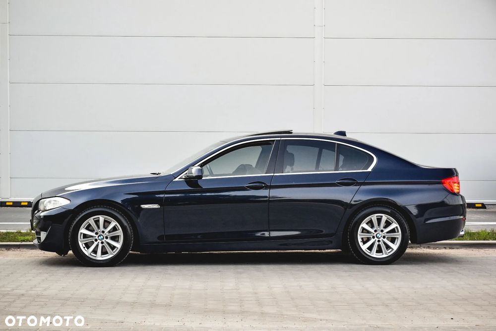 BMW Seria 5 520i - 10