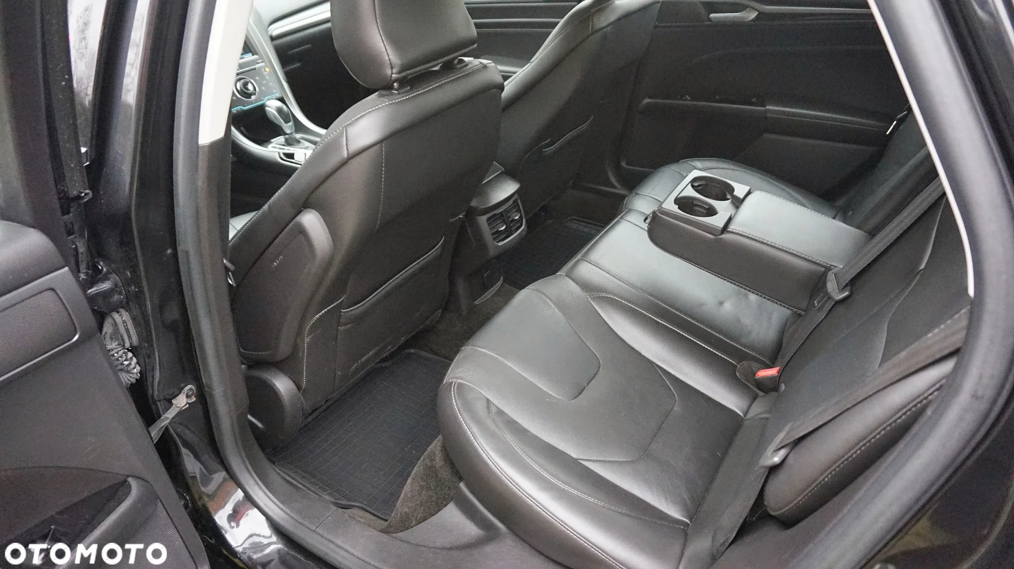 Ford Fusion 2.0 EcoBoost Titanium - 11