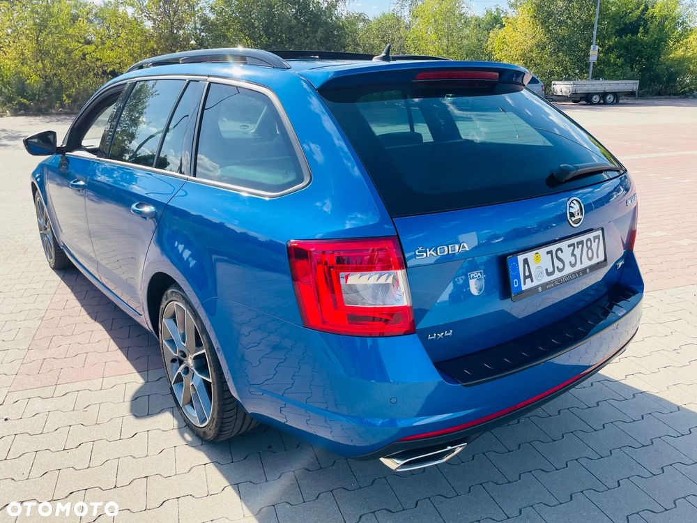 Skoda Octavia 2.0 TDI DSG RS - 3