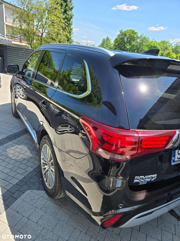 Mitsubishi Outlander Intense + - 21